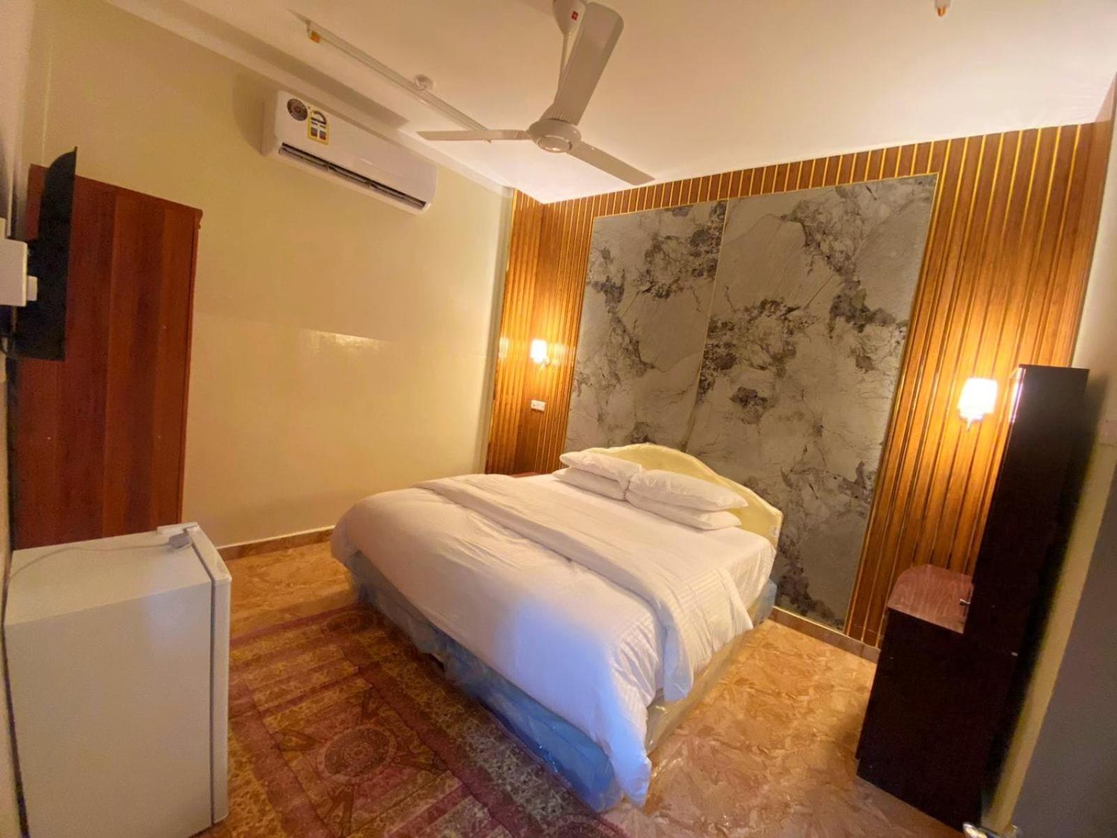 فندق الرستاق Takham Exterior foto